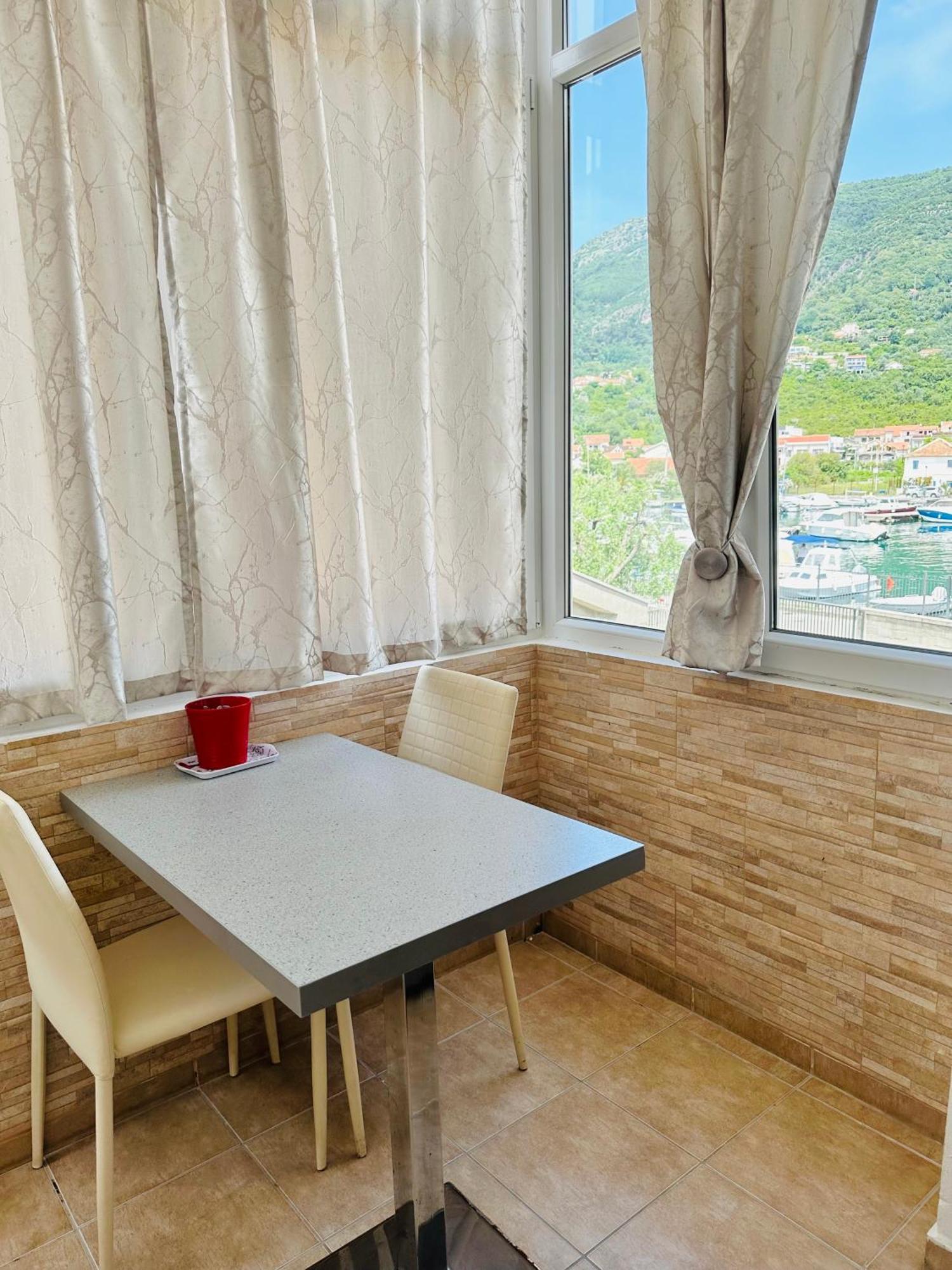 Villa Nela Tivat Bagian luar foto